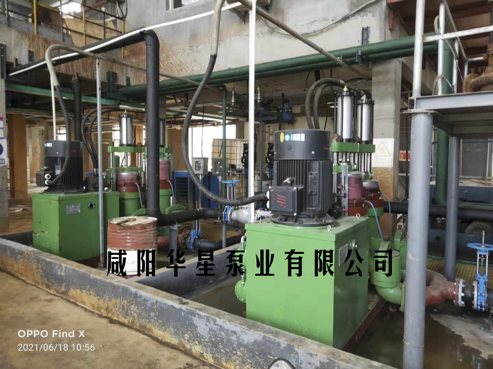 YB300-40柱塞(sai)泥漿泵(beng)市政污(wu)水處理(li)現場
