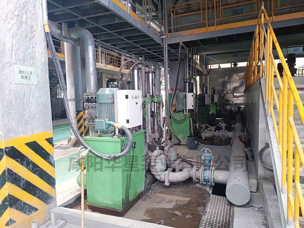 陶瓷(ci)廠-陶(tao)瓷柱(zhu)塞泵(beng)使用(yong)現場(chang)