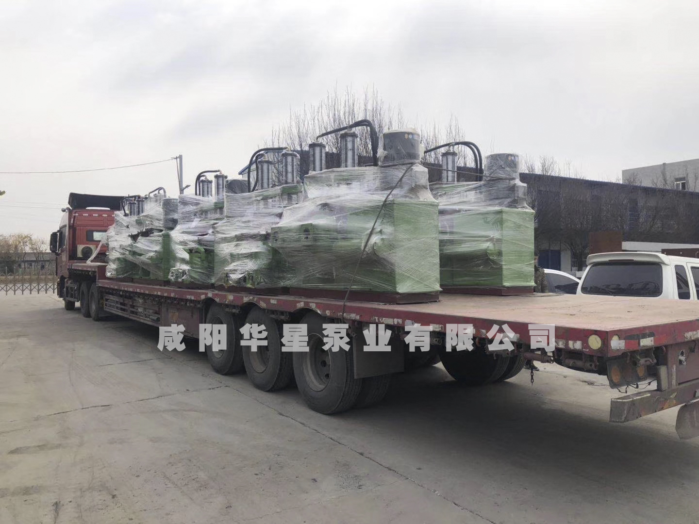 液壓(ya)雙缸(gang)耐腐(fu)蝕陶(tao)瓷泵(beng)